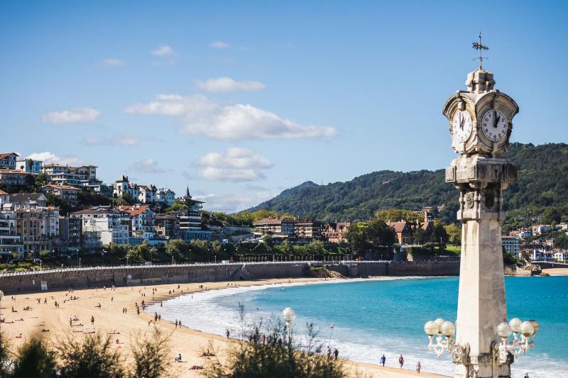 LA CONCHA BEACHVIEW by SWEET HOME SAN SEBASTIAN - image 13