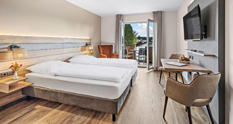 Large Double Room image 2