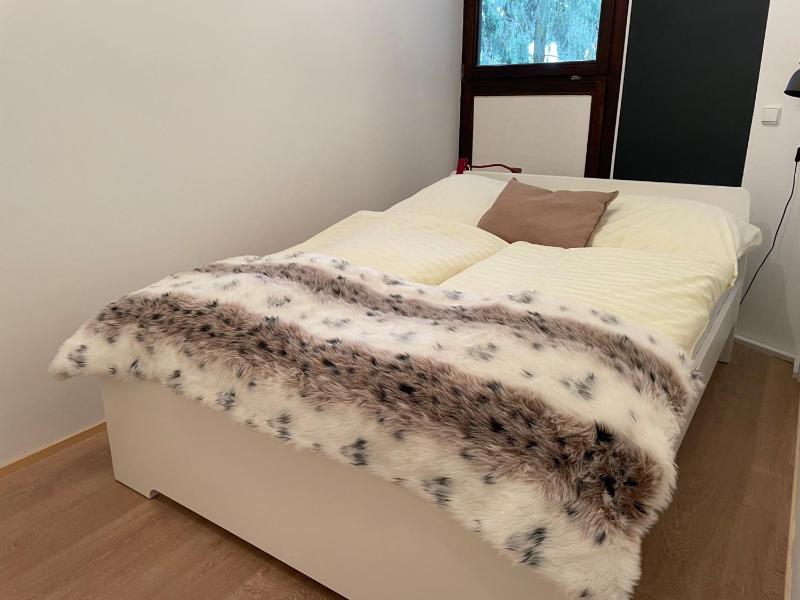 One-Bedroom Apartment image 3