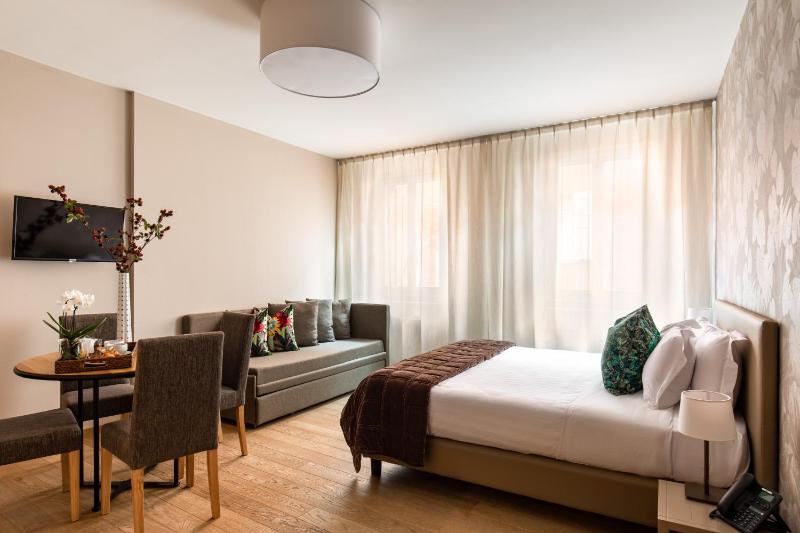 Deluxe Apartment image 3