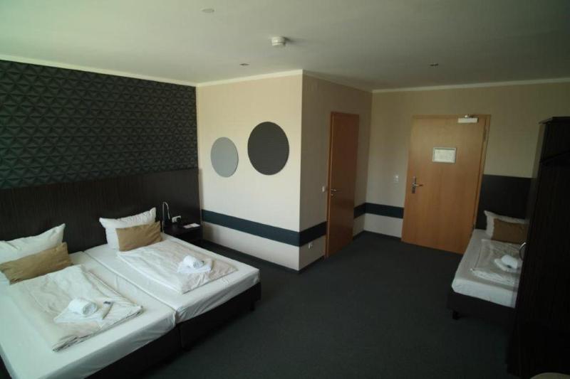 Triple Room image 2