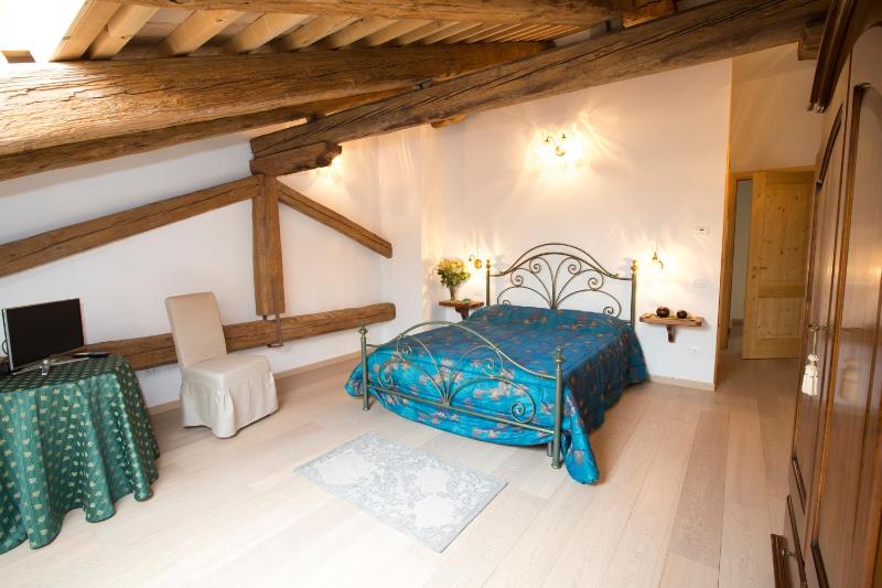 Double Room image 2