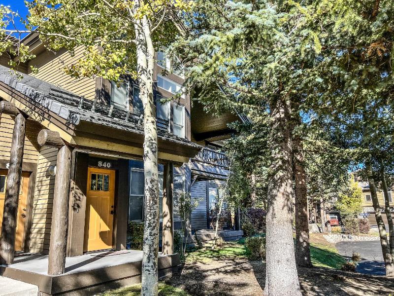 Snowcreek #840 condo - image 17