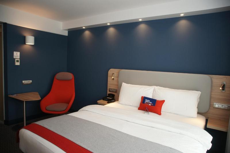 Standard Room with Free Breakfast image 1