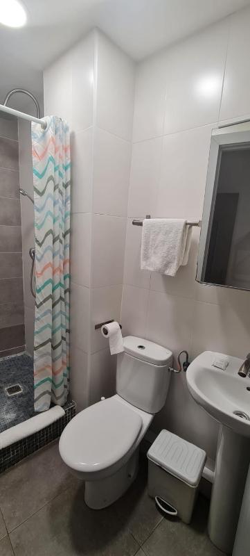 Superior Twin Room with City View image 3