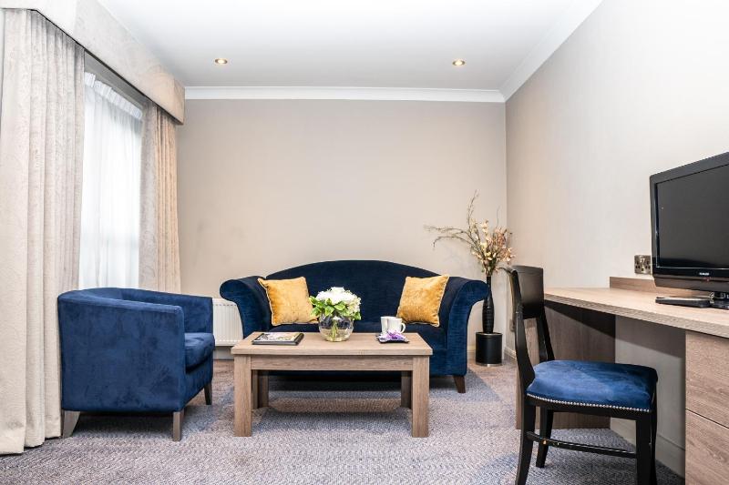 Executive Suite image 3