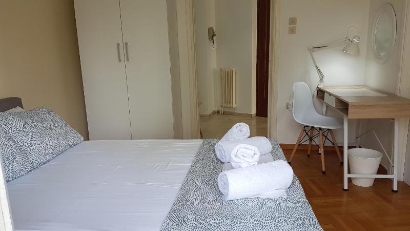 Orange Apartment - Athens Center 3 BD 1.5 BATH - image 16
