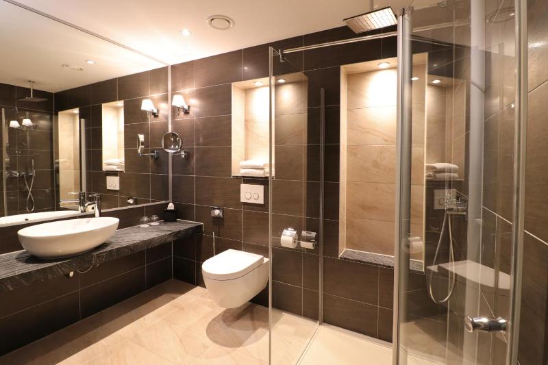Standard Triple Room image 3