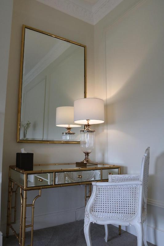 Deluxe Suite image 3