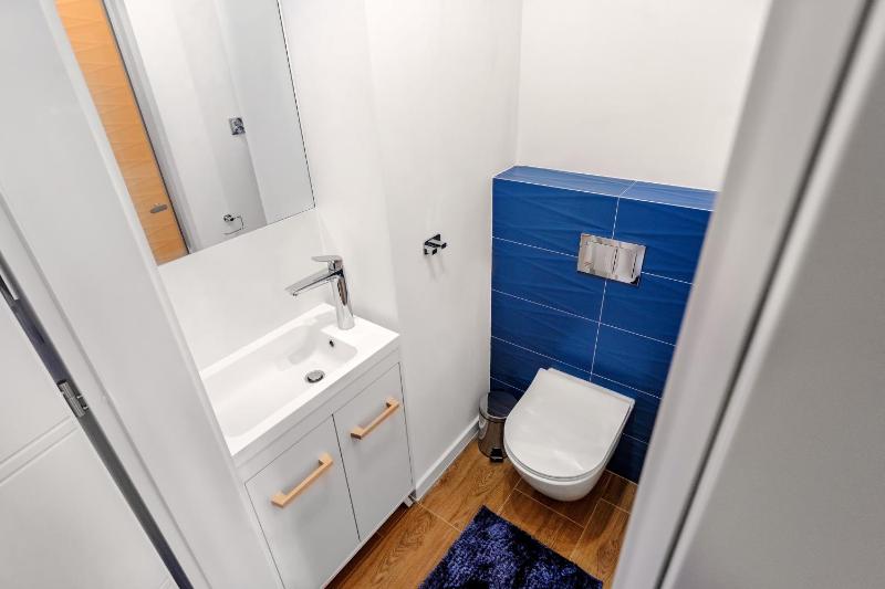 Studio Apartment image 2
