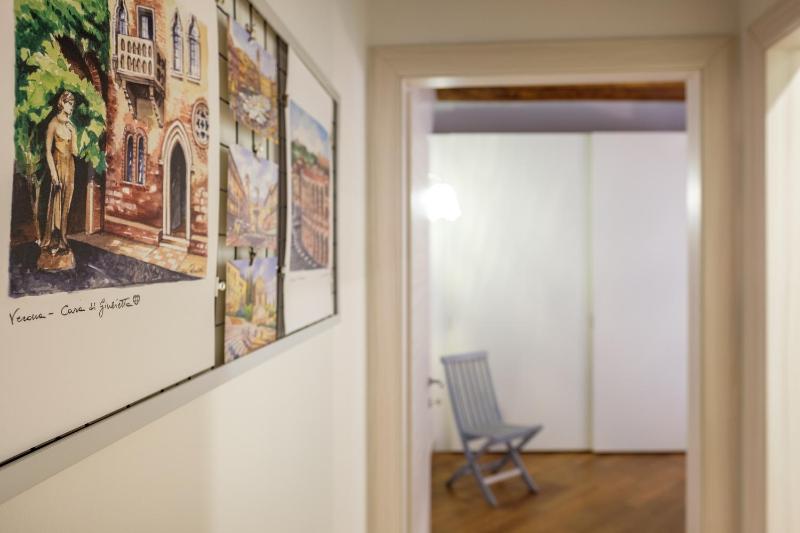 La terrazza in centro - image 11