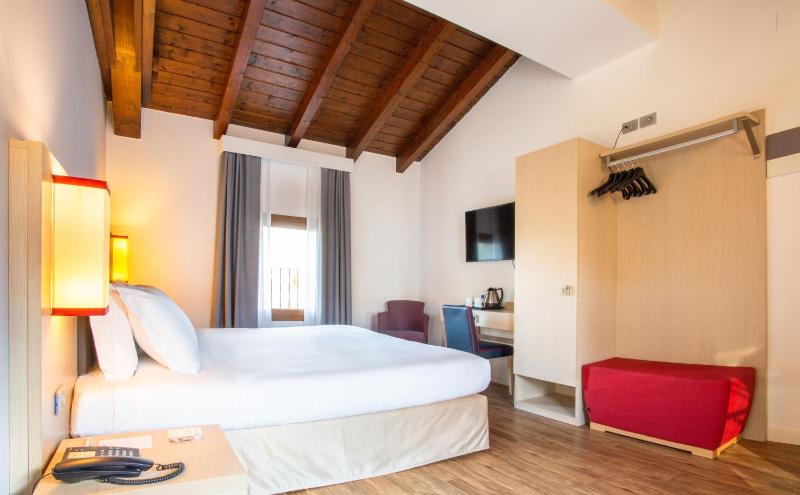 Comfort Double or Twin Room with Extra Bedd image 4