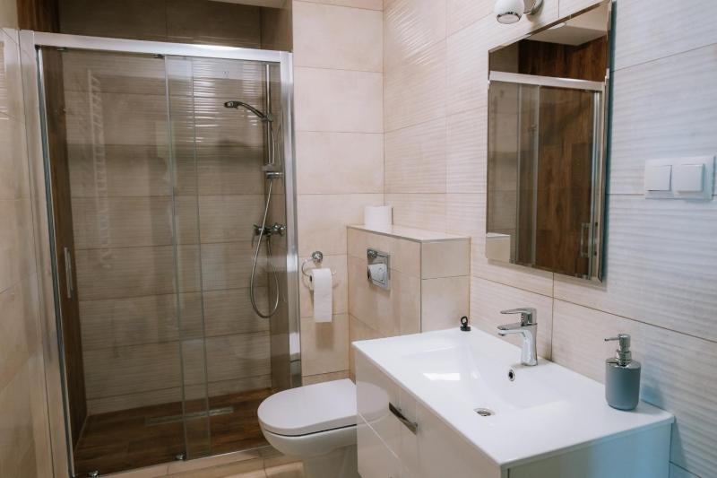Triple Room with Balcony image 2
