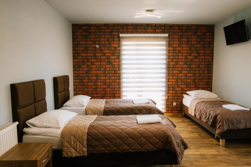 Triple Room with Balcony image 1