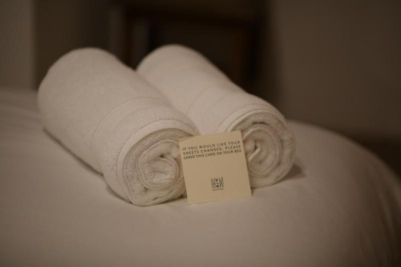 Hotel Sin Nombre - image 15