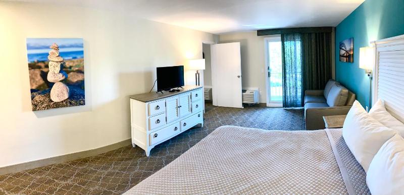 One-Bedroom Suite image 3