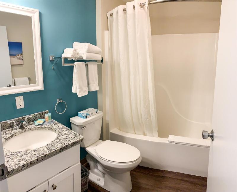 Two-Bedroom Suite image 2