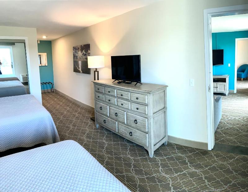 Two-Bedroom Suite image 3