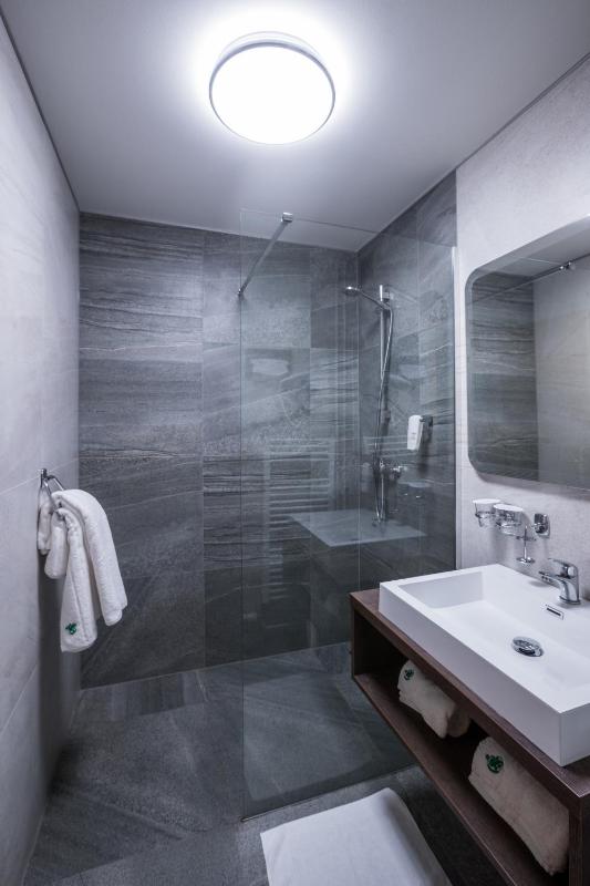 Superior Double or Twin Room image 4