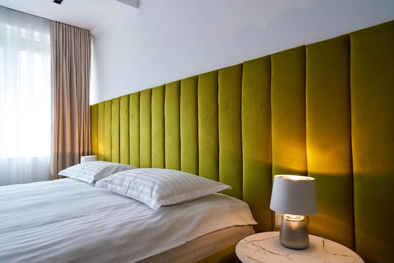 Hotel Glory - image 13