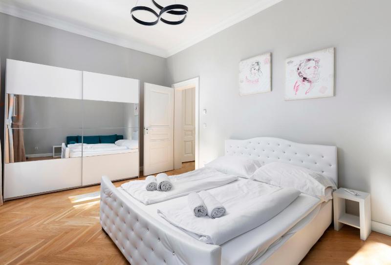 Two-Bedroom Apartment with Balcony image 1