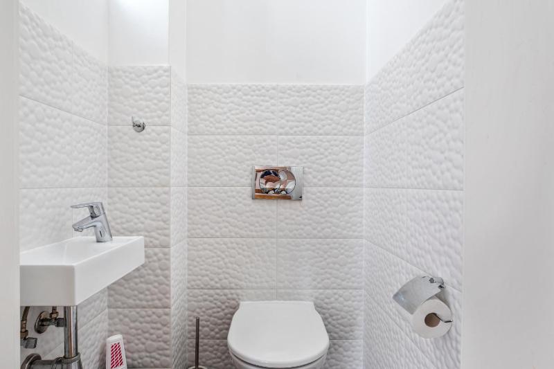 One-Bedroom Apartment with Balcony image 4