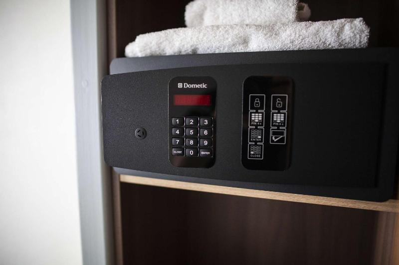 Superior King Room image 1
