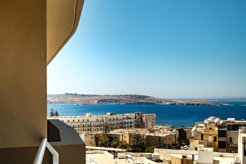 Superior Double or Twin Room with Sea View image 1