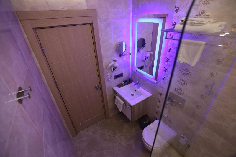 Restwon Suite Hotel - image 12