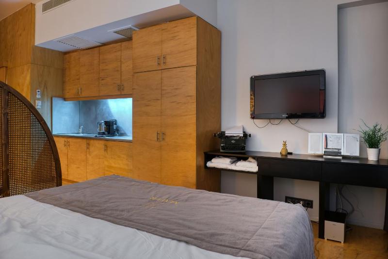 Mayer Loft Suites - image 13