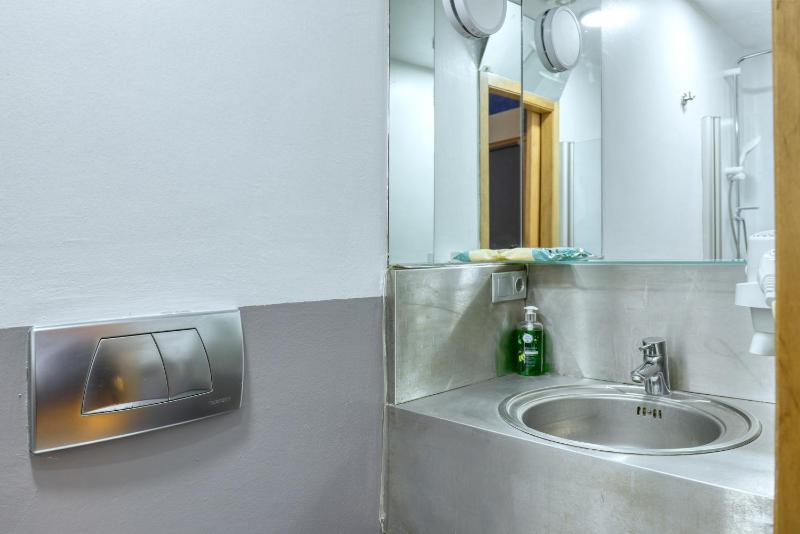 Deluxe Apartment image 2