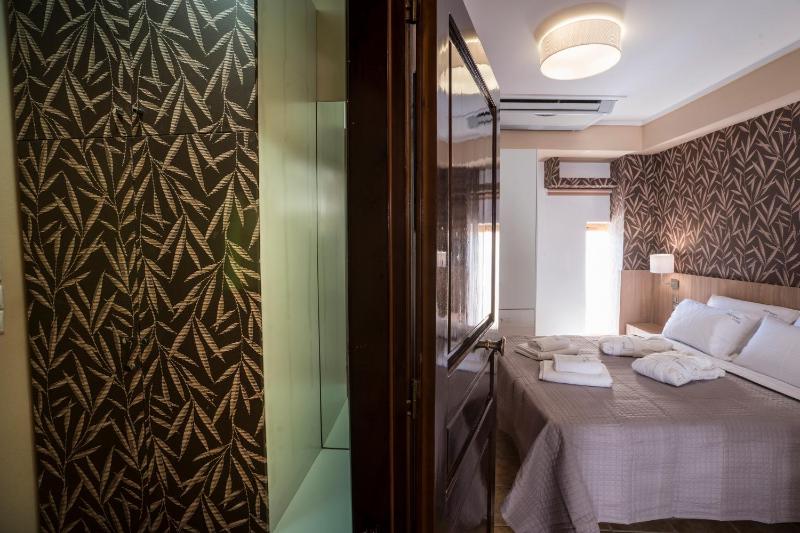 Deluxe Junior Suite image 3