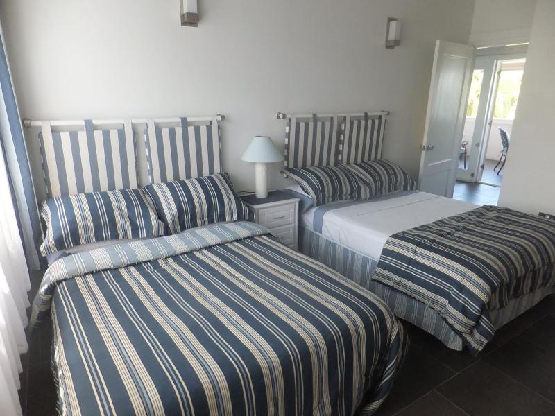 Superb Split Level Waterside Apt Marigot Bay St Lucia WI - image 2