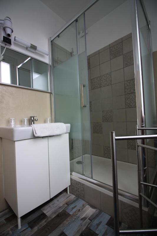 Triple Room with Port View image 3