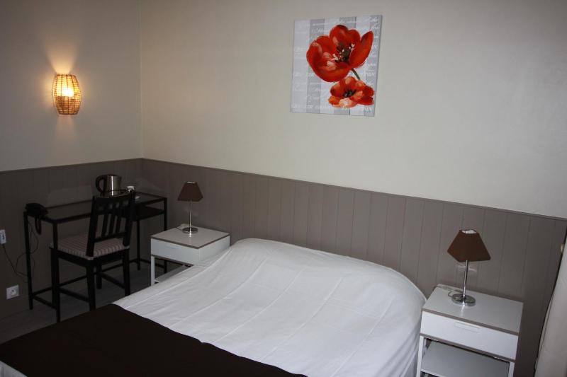 Superior Double Room with Port View image 2