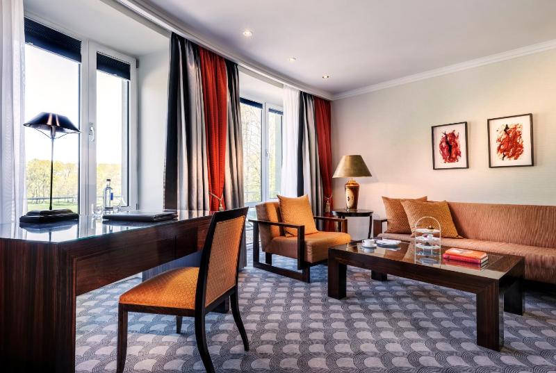 Comfort Suite image 4