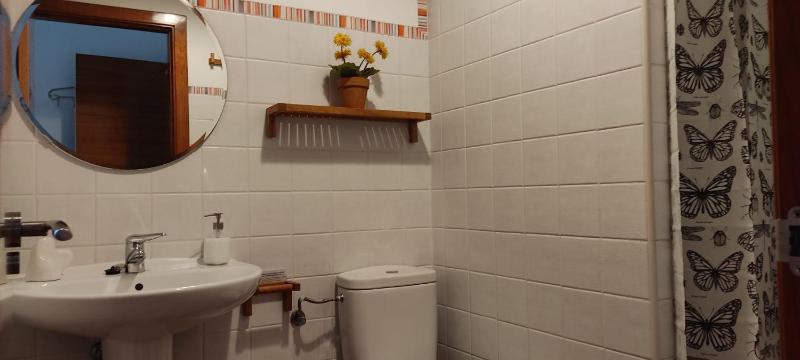 Two-Bedroom House image 3