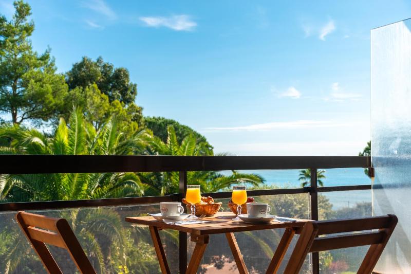 Seaside Double Room with terrace image 4