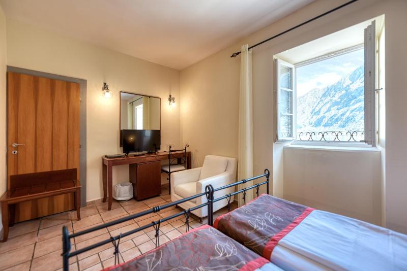 Superior Double or Twin Room image 4