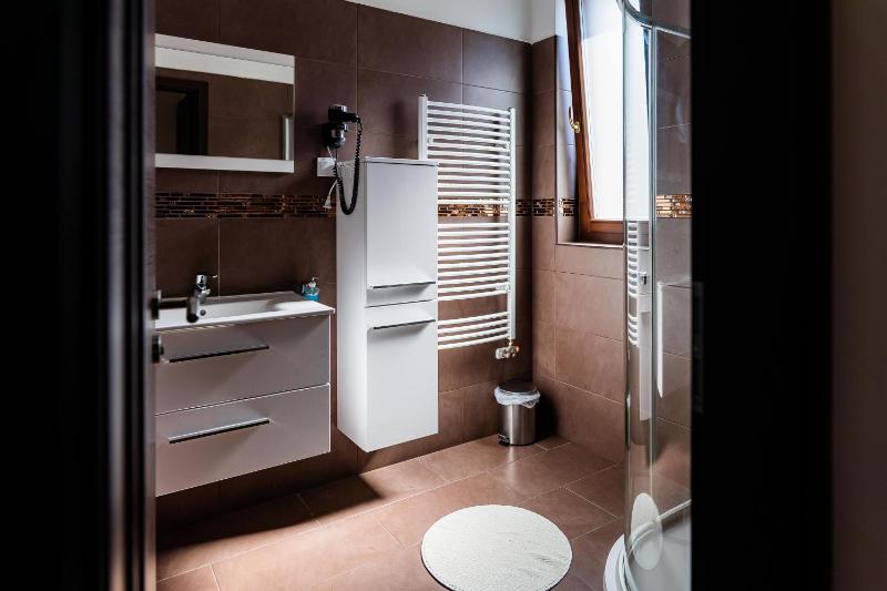 Apartment image 2