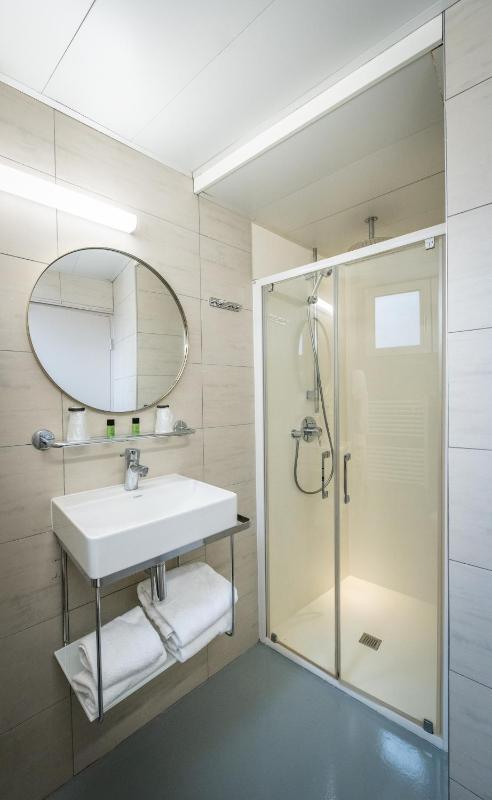 Standard Double Room image 2