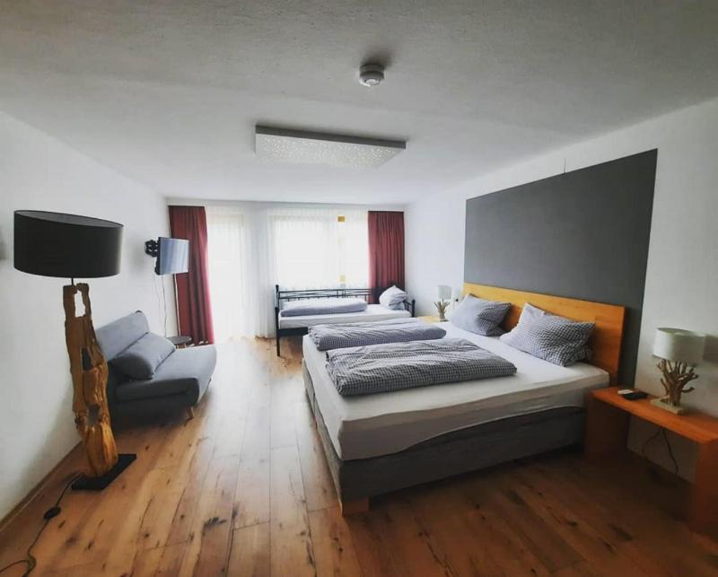 Quadruple Room image 1