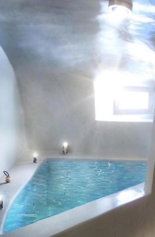 Suite with Spa Bath image 4