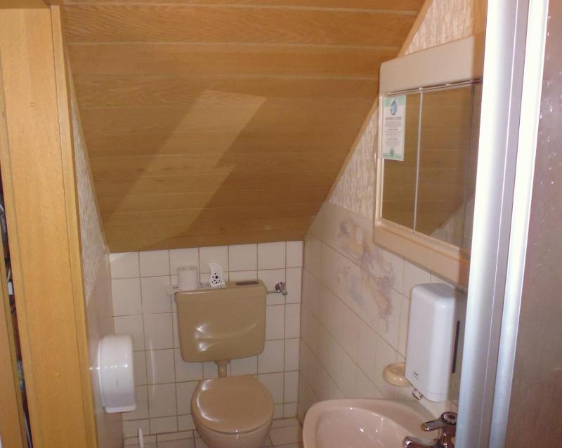 Single Room image 3