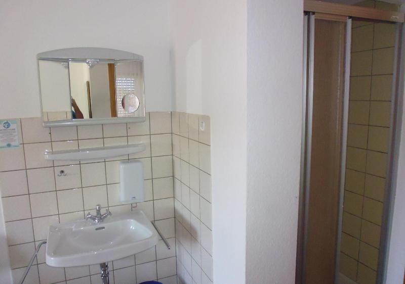Double Room image 3