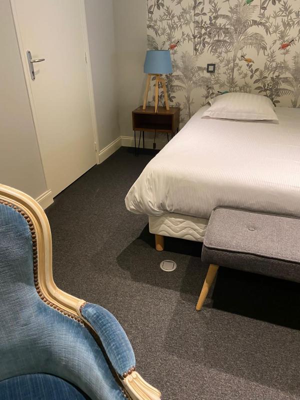 Family Room with disabled access image 3
