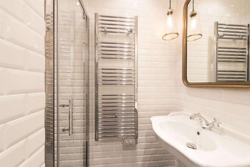 Luxury Two-Bedroom Apartment image 2