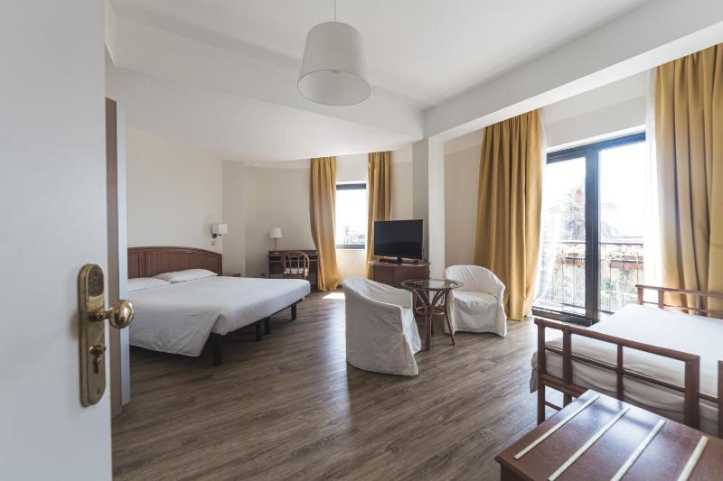 Triple Room image 1