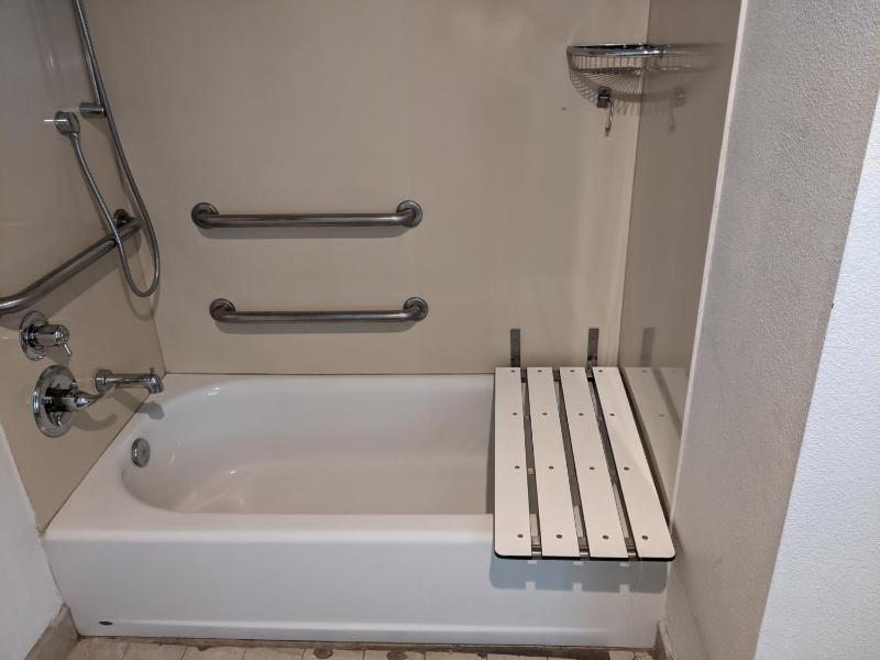 Single Room - Disability Access image 4