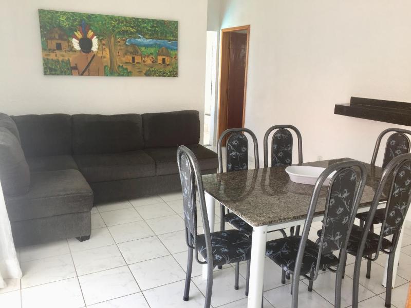 Beverly Hills Flat - image 28